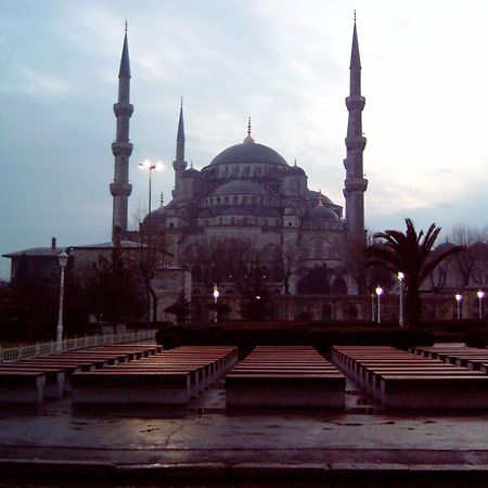 Kafkas Hotel Istanbul Bagian luar foto