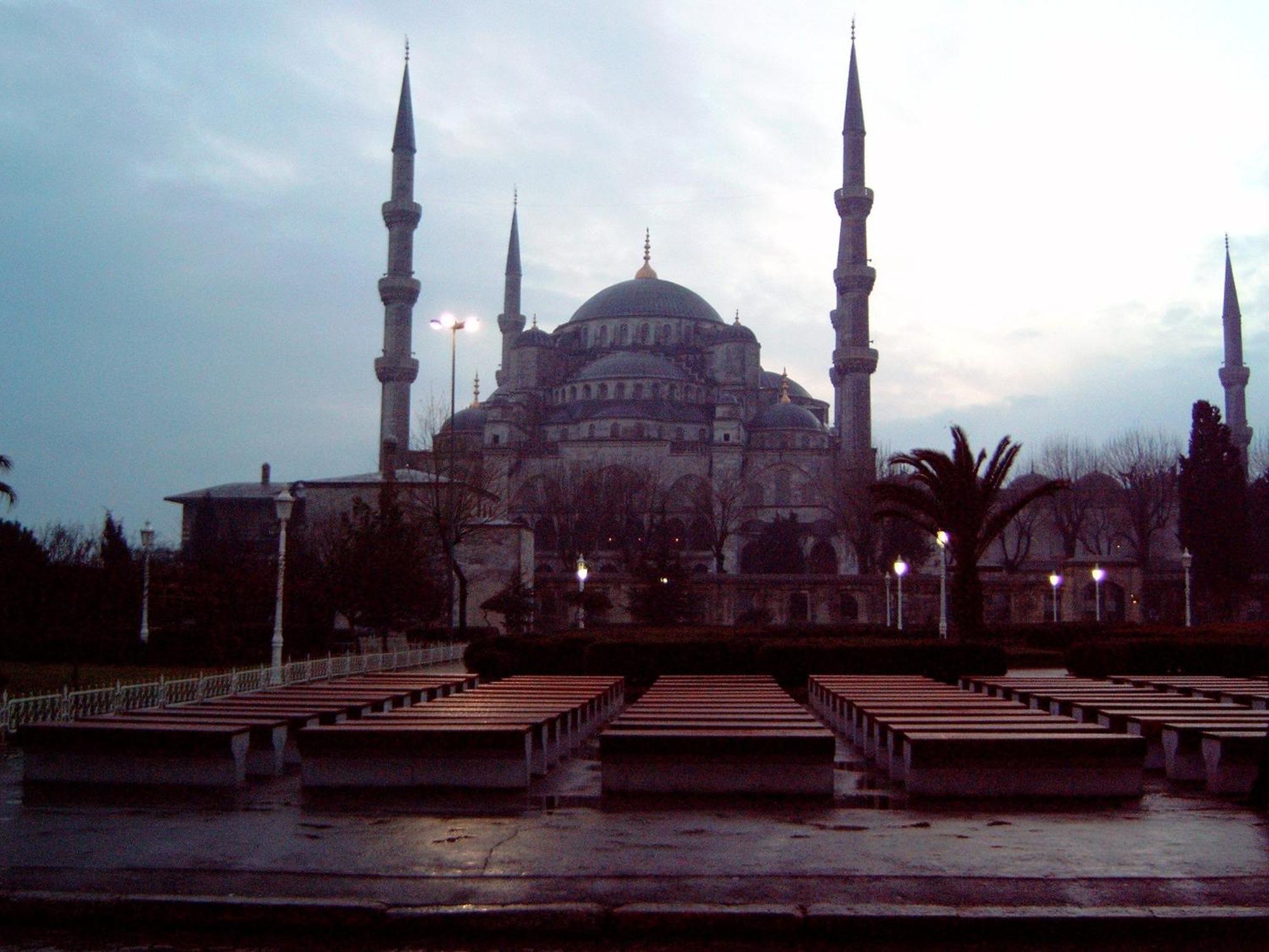 Kafkas Hotel Istanbul Bagian luar foto