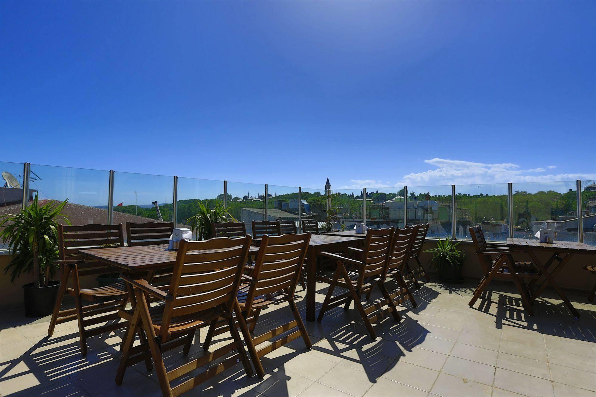 Kafkas Hotel Istanbul Bagian luar foto